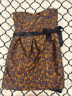 Strapless Printed Cocktail Dress in Gold and Navy